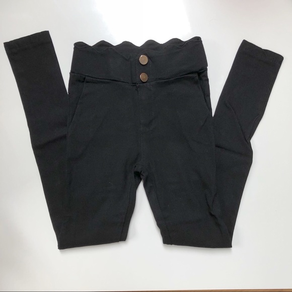 Black high rise scallop waist pants - Picture 3 of 4